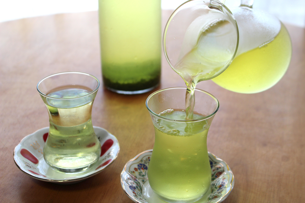 How to brew Sencha (steamed green tea) with cold water
